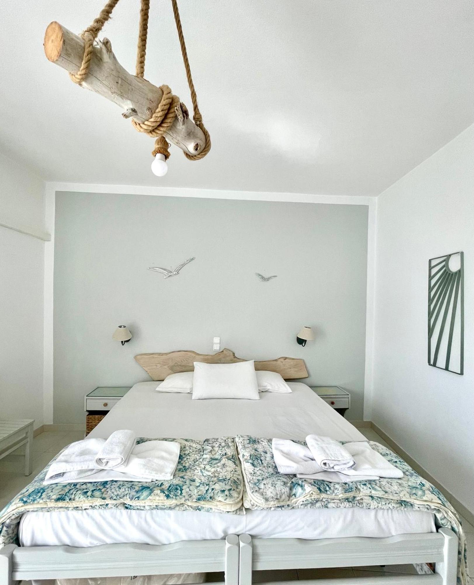 Aparthotel Alexandros Poros Town Esterno foto